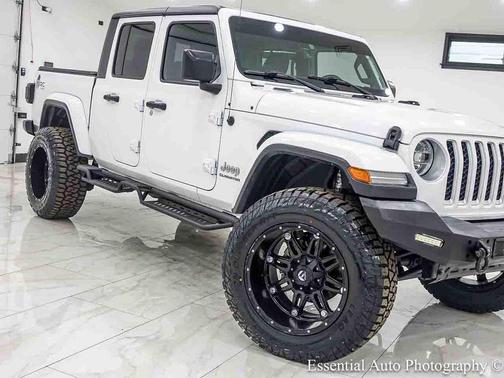 Bright White Clearcoat 2020 Jeep Gladiator Overland