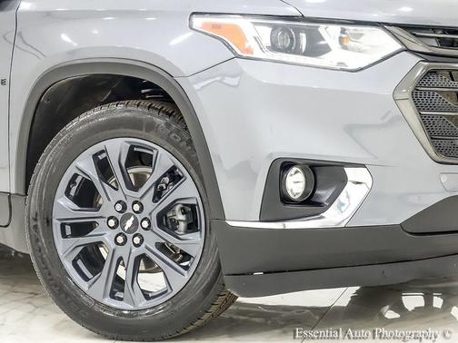 Satin Steel Metallic 2021 Chevrolet Traverse RS