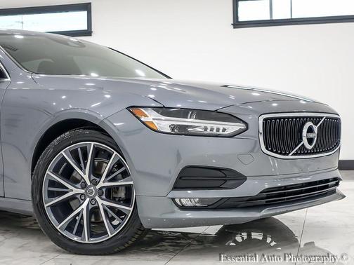 2018 Volvo S90 T5 Momentum