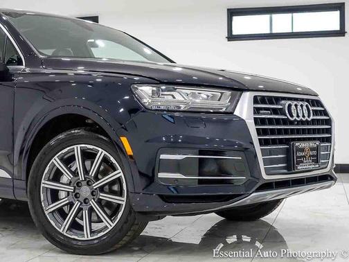 Ink Blue Metallic 2017 Audi Q7 3.0T Premium