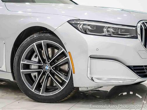 Glacier Silver Metallic 2020 BMW 750 i xDrive