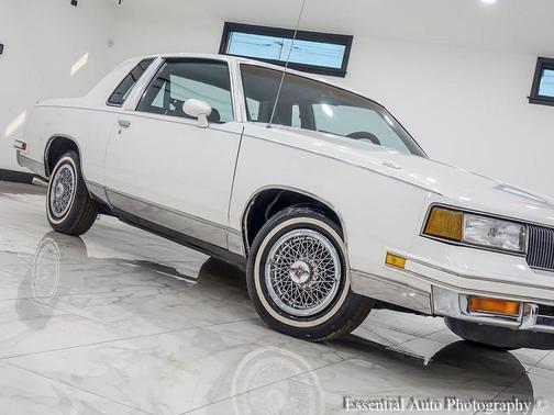 1988 Oldsmobile Cutlass Supreme Base