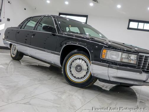 1995 Cadillac Fleetwood Standard