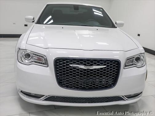 2019 Chrysler 300 S