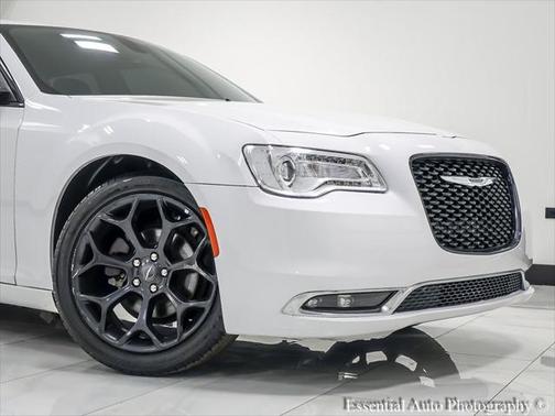 2019 Chrysler 300 S