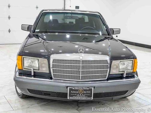 Black 1991 Mercedes-Benz S-Class 560SEL