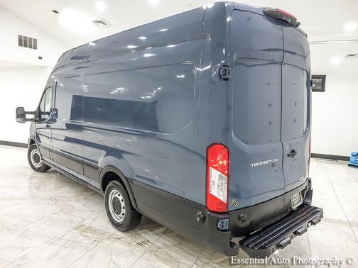 2022 Ford Transit-250 Base