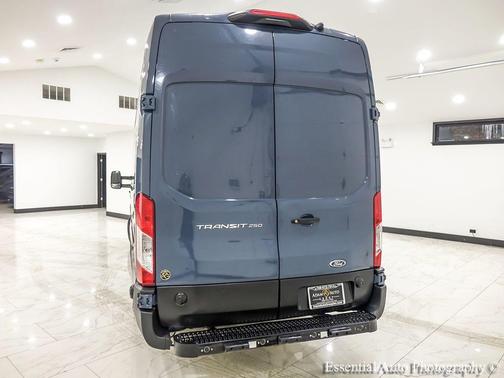 2022 Ford Transit-250 Base