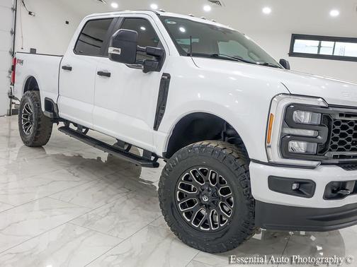 Oxford White 2023 Ford F-250 XL