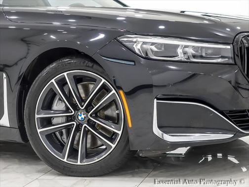 2021 BMW 750 i xDrive