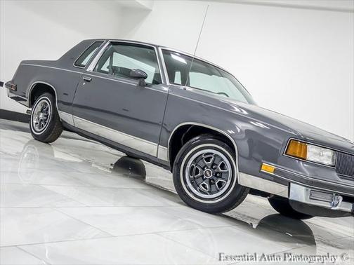 1987 Oldsmobile Cutlass Supreme Base