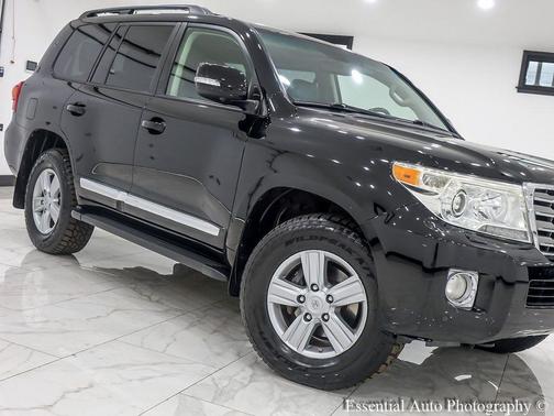 2013 Toyota Land Cruiser Base