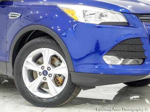 White Platinum Metallic Tri-Coat 2015 Ford Escape SE