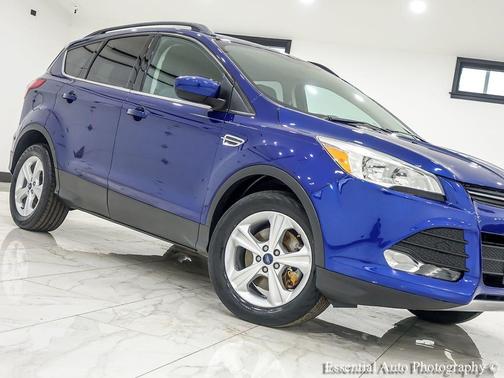 White Platinum Metallic Tri-Coat 2015 Ford Escape SE