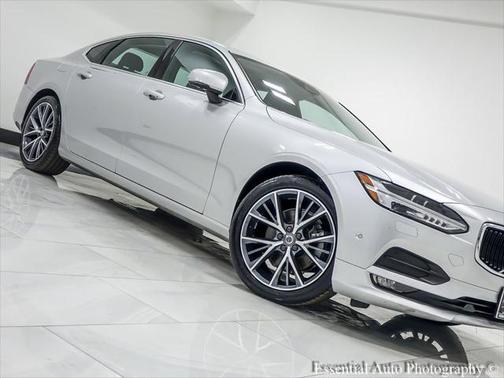 2018 Volvo S90 T5 Momentum