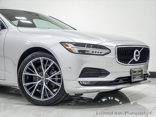 2018 Volvo S90 T5 Momentum