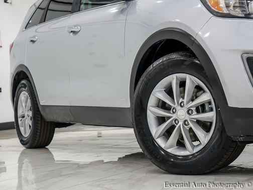 2017 Kia Sorento L