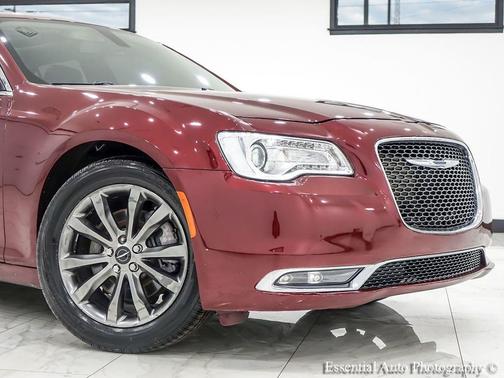 2017 Chrysler 300C Base