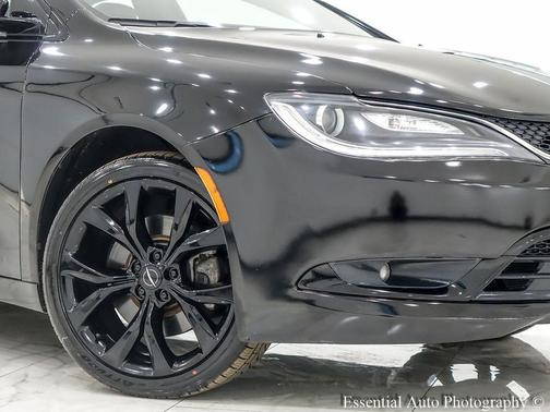 2016 Chrysler 200 S
