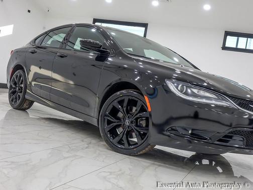 2016 Chrysler 200 S