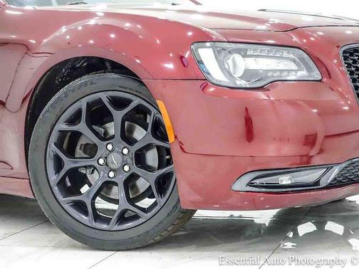 Velvet Red Pearlcoat 2019 Chrysler 300 S