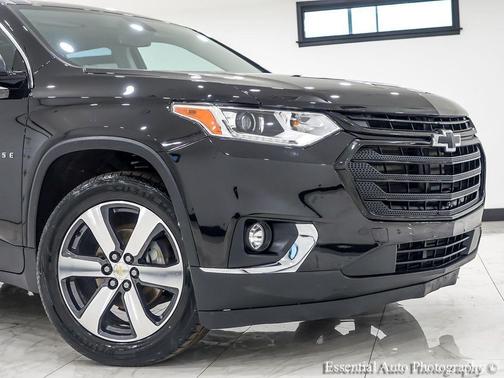 Mosaic Black Metallic 2019 Chevrolet Traverse LT Leather