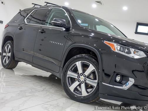 Mosaic Black Metallic 2019 Chevrolet Traverse LT Leather
