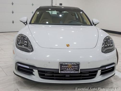 2018 Porsche Panamera 4
