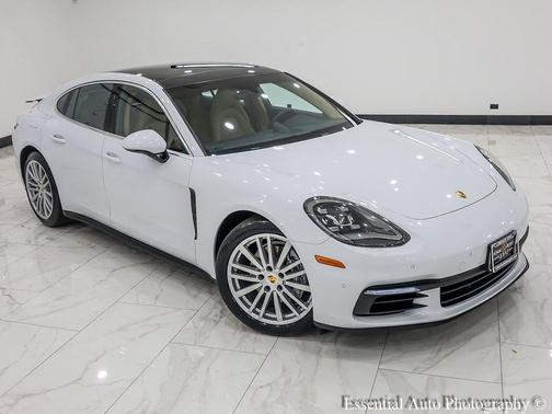 2018 Porsche Panamera 4