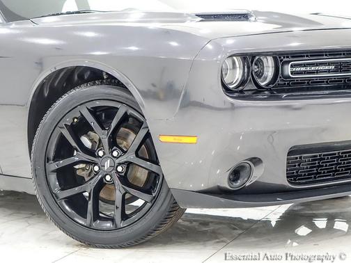 Granite Pearlcoat 2022 Dodge Challenger SXT