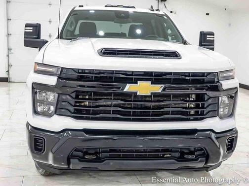 Summit White 2025 Chevrolet Silverado 3500 WT