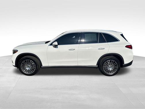 White 2025 Mercedes-Benz GLC 300 4MATIC