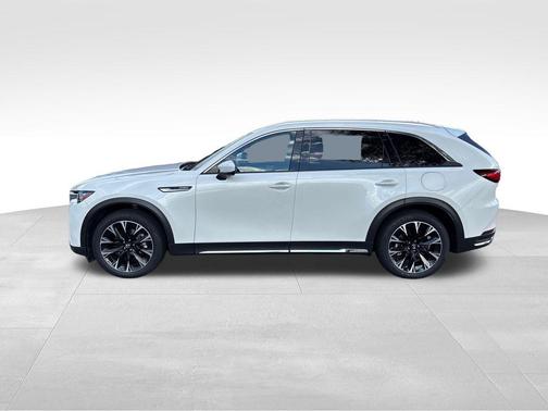 2024 Mazda CX-90 PHEV Premium Plus
