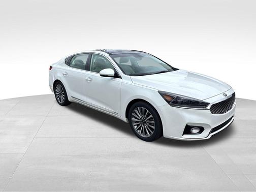 2017 Kia Cadenza Premium