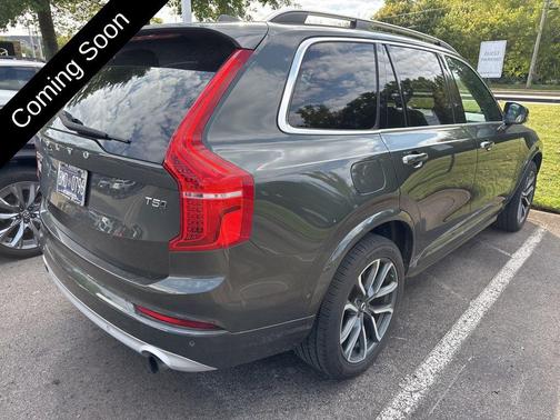 2018 Volvo XC90 T5 Momentum