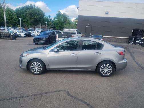 Liquid Silver Metallic 2013 Mazda Mazda3 i SV