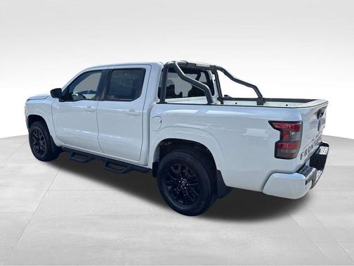 Glacier White 2023 Nissan Frontier SV