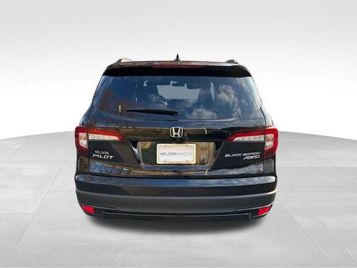 2022 Honda Pilot AWD Black Edition