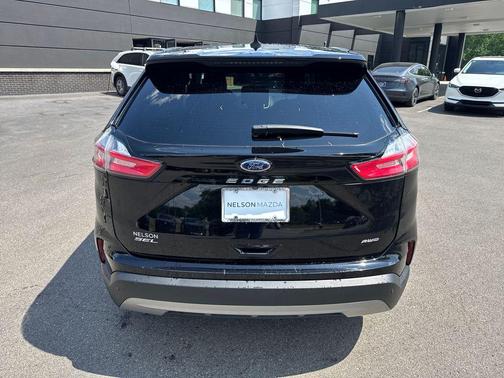 Agate Black Metallic 2022 Ford Edge SEL