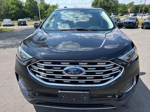 Agate Black Metallic 2022 Ford Edge SEL