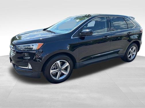 Agate Black Metallic 2022 Ford Edge SEL