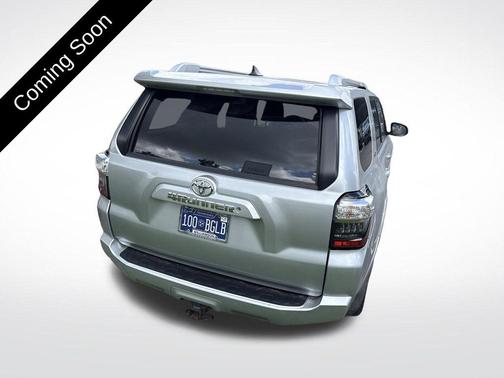 Classic Silver Metallic 2015 Toyota 4Runner SR5