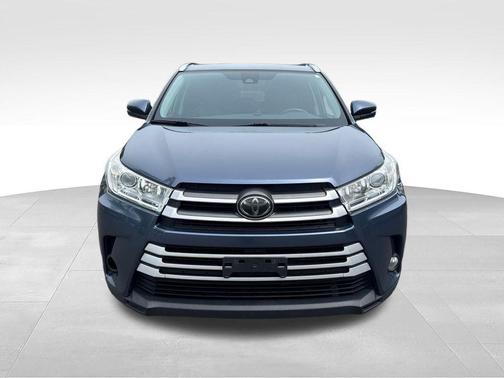 Shoreline Blue Pearl 2019 Toyota Highlander XLE