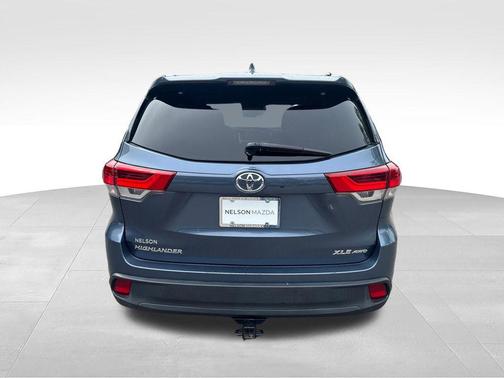 Shoreline Blue Pearl 2019 Toyota Highlander XLE