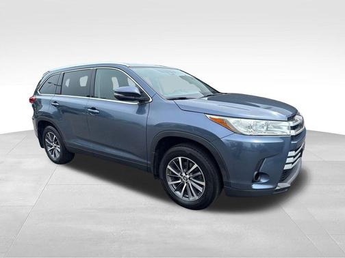 Shoreline Blue Pearl 2019 Toyota Highlander XLE