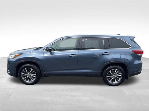 Shoreline Blue Pearl 2019 Toyota Highlander XLE