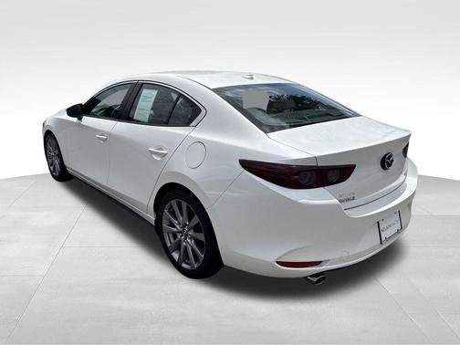 Snowflake White Pearl Mica 2019 Mazda Mazda3 FWD w/Preferred Package