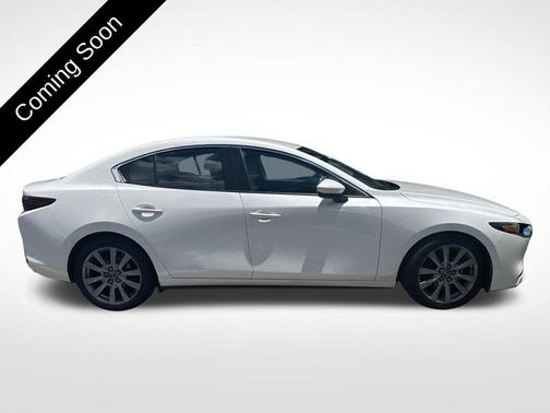 Snowflake White Pearl Mica 2019 Mazda Mazda3 FWD w/Preferred Package