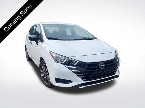 Fresh Powder 2024 Nissan Versa 1.6 S