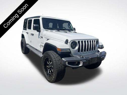 Bright White Clearcoat 2018 Jeep Wrangler Unlimited Sahara